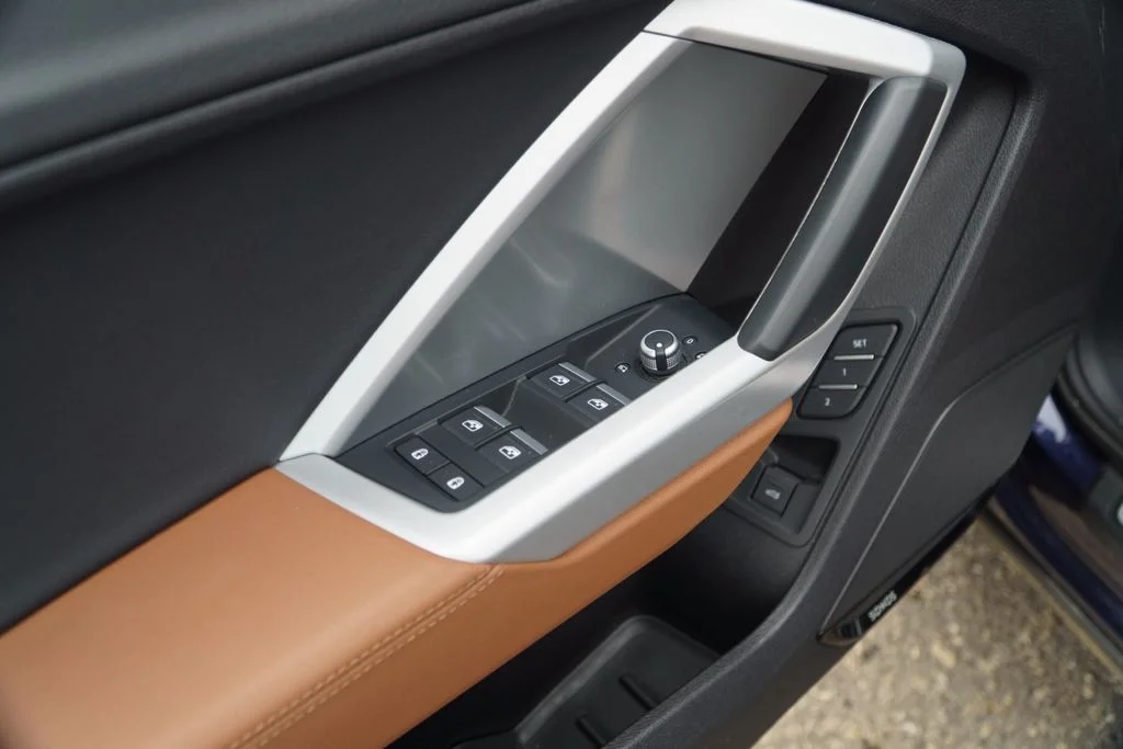 Used 2022  Audi  image 16