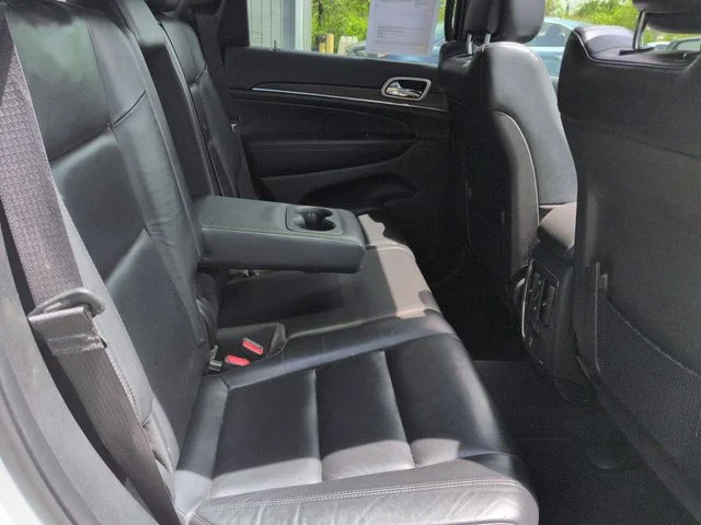 Used 2022 White Jeep Limited image 29