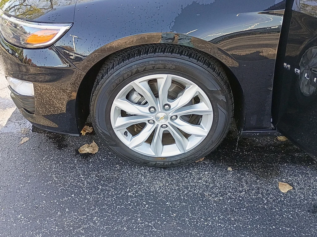 2025 Chevrolet Malibu LT, photo 10 of 12