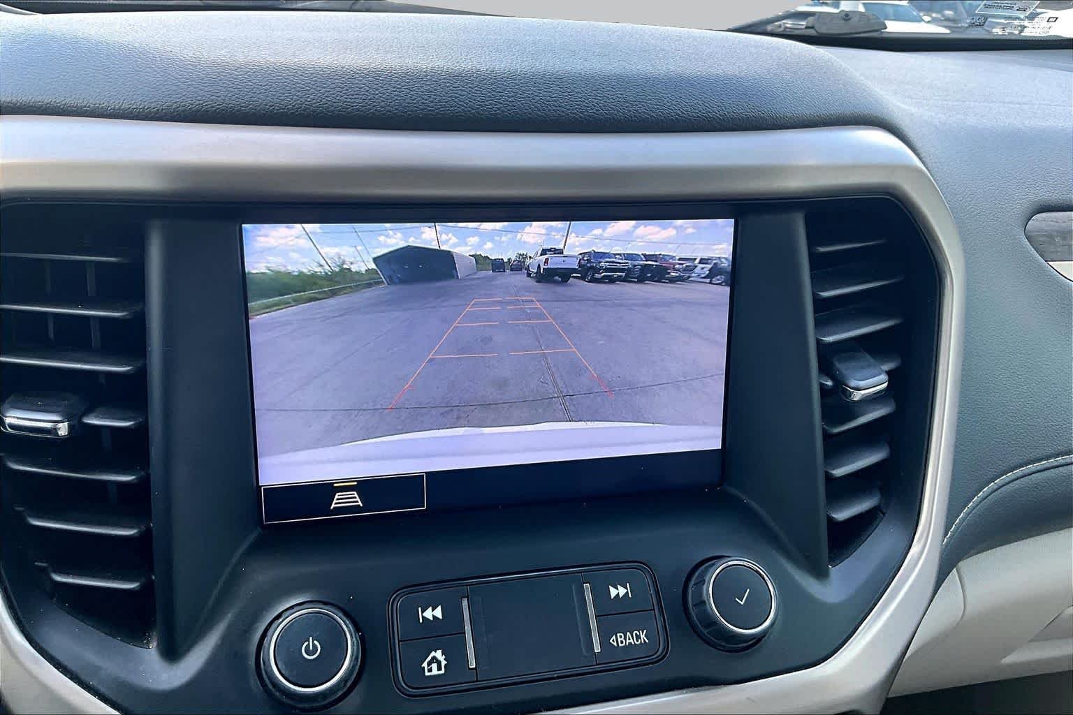 Used 2023 White Frost Tricoat GMC Denali image 27