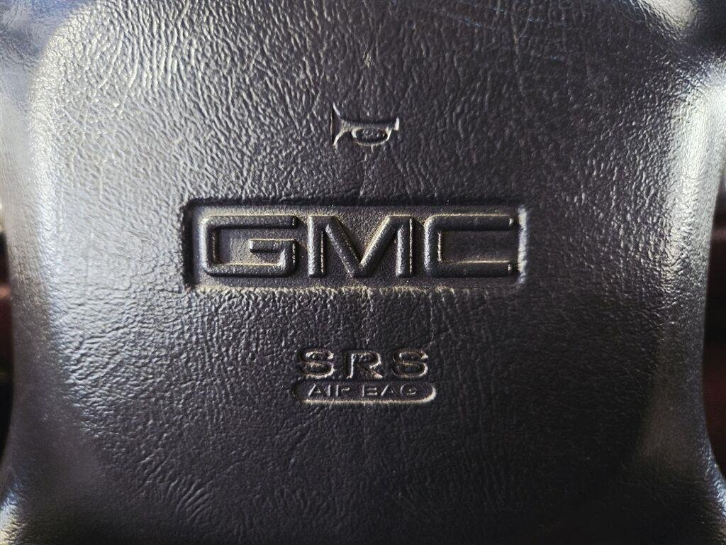 Used 1999 Summit White GMC BASE image 18