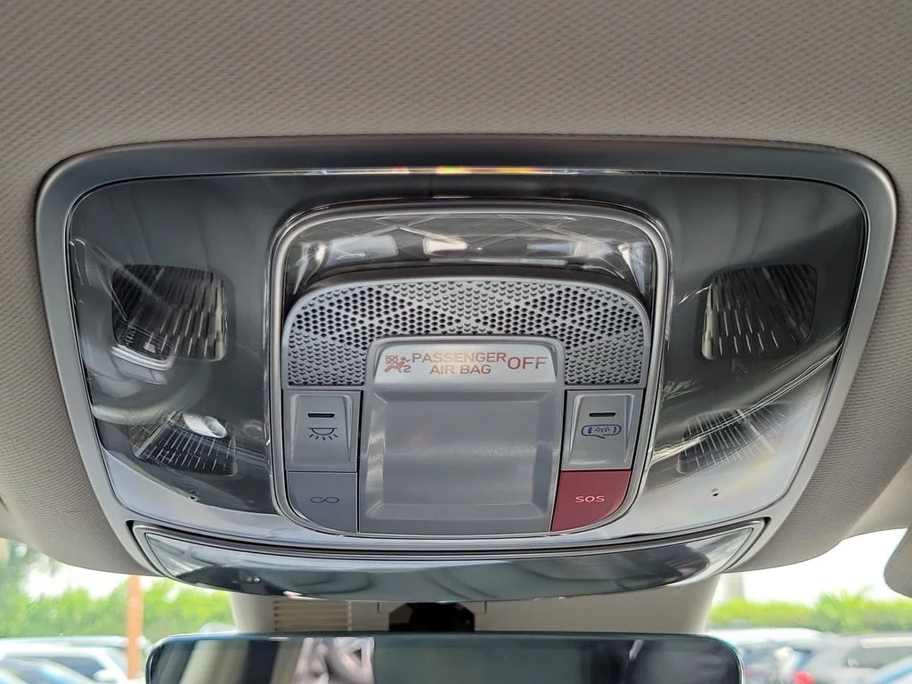Used 2025 Black Genesis 2.5T image 29