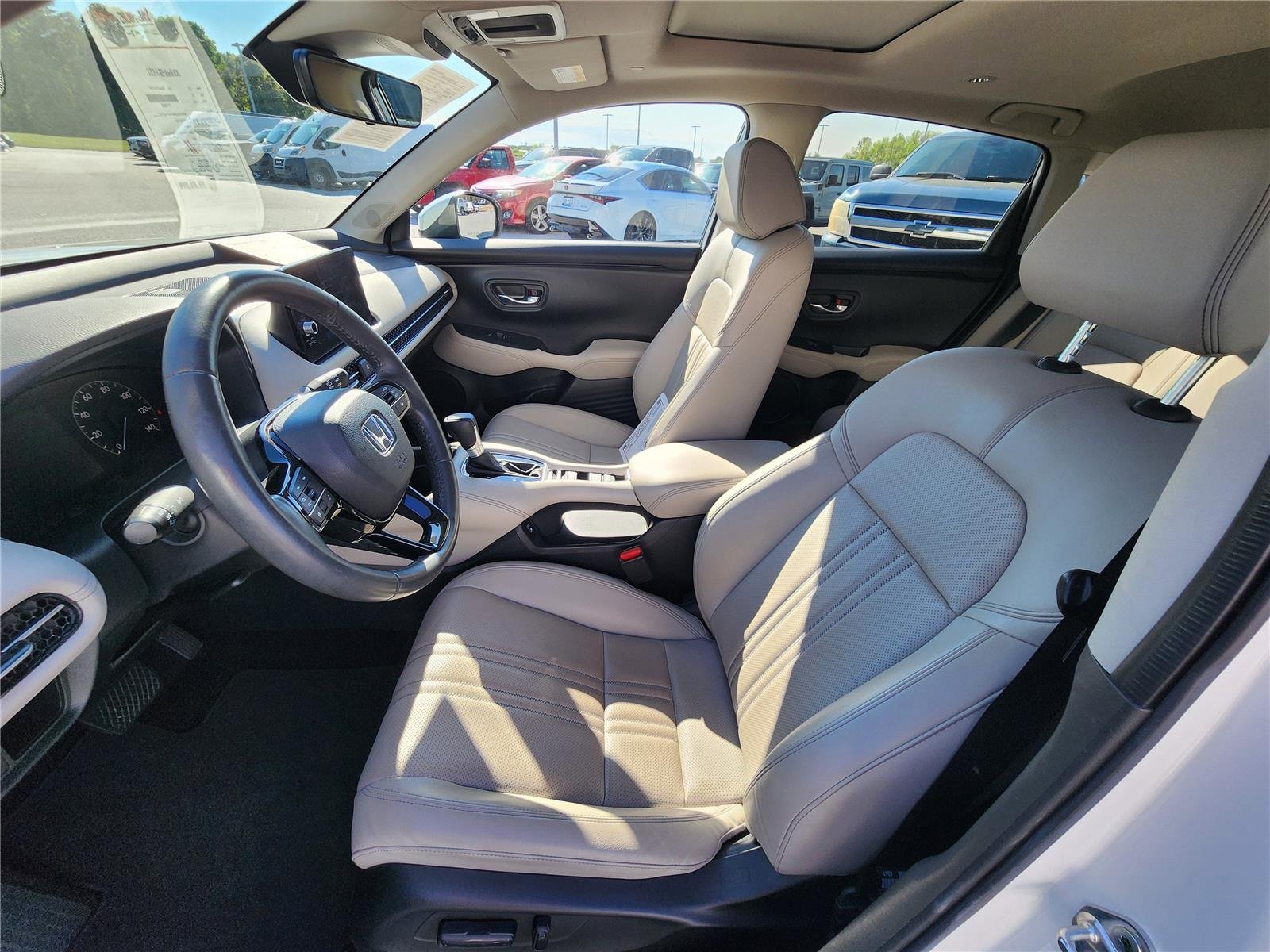 Used 2024 Platinum White Pearl Honda EX-L image 12