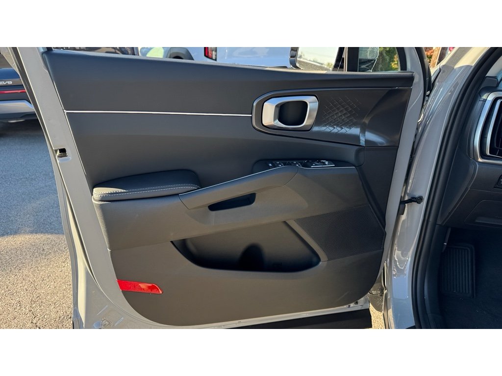 New 2026 Wolf Gray Kia S image 22