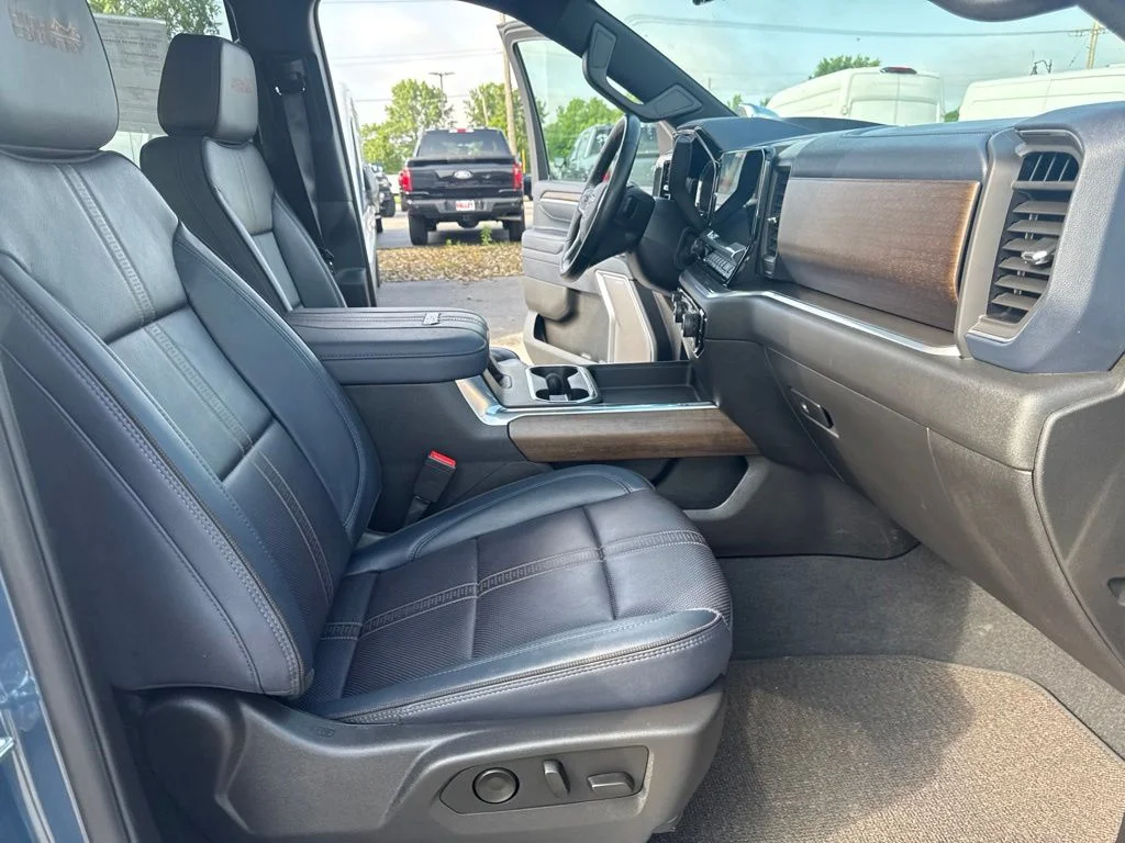 Used 2026 Blue Chevrolet High Country image 35