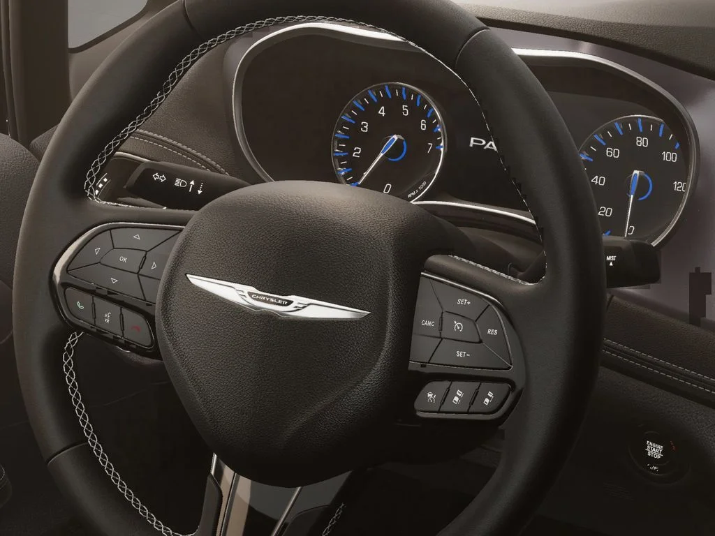 Used 2026 White Chrysler Limited image 17