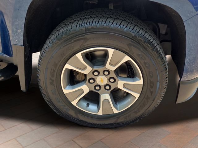 Used 2019 Pacific Blue Metallic Chevrolet Z71 image 4