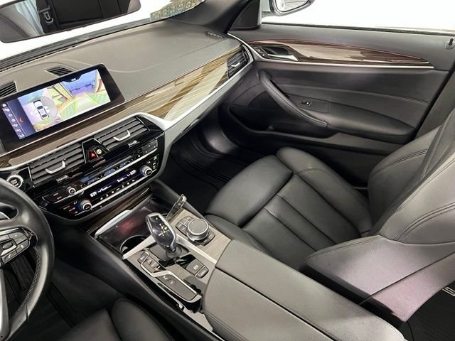 Used 2019 Silver BMW 530i image 38