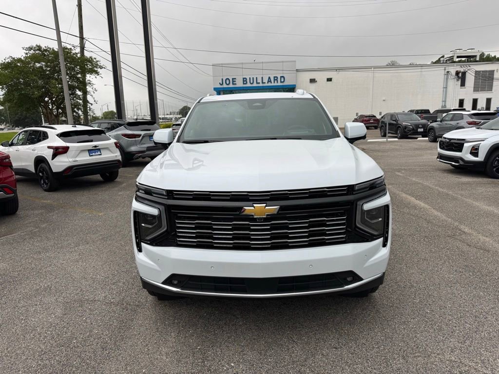 New 2026 Polar White Tricoat Chevrolet High Country image 2