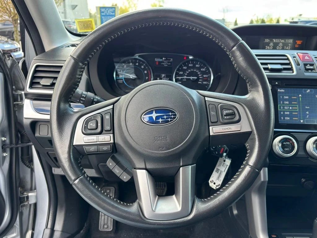 Used 2017 Silver Subaru 2.5i Limited image 27