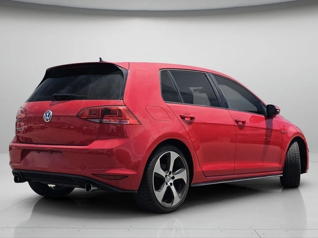 Used 2016 Tornado Red Volkswagen S image 23