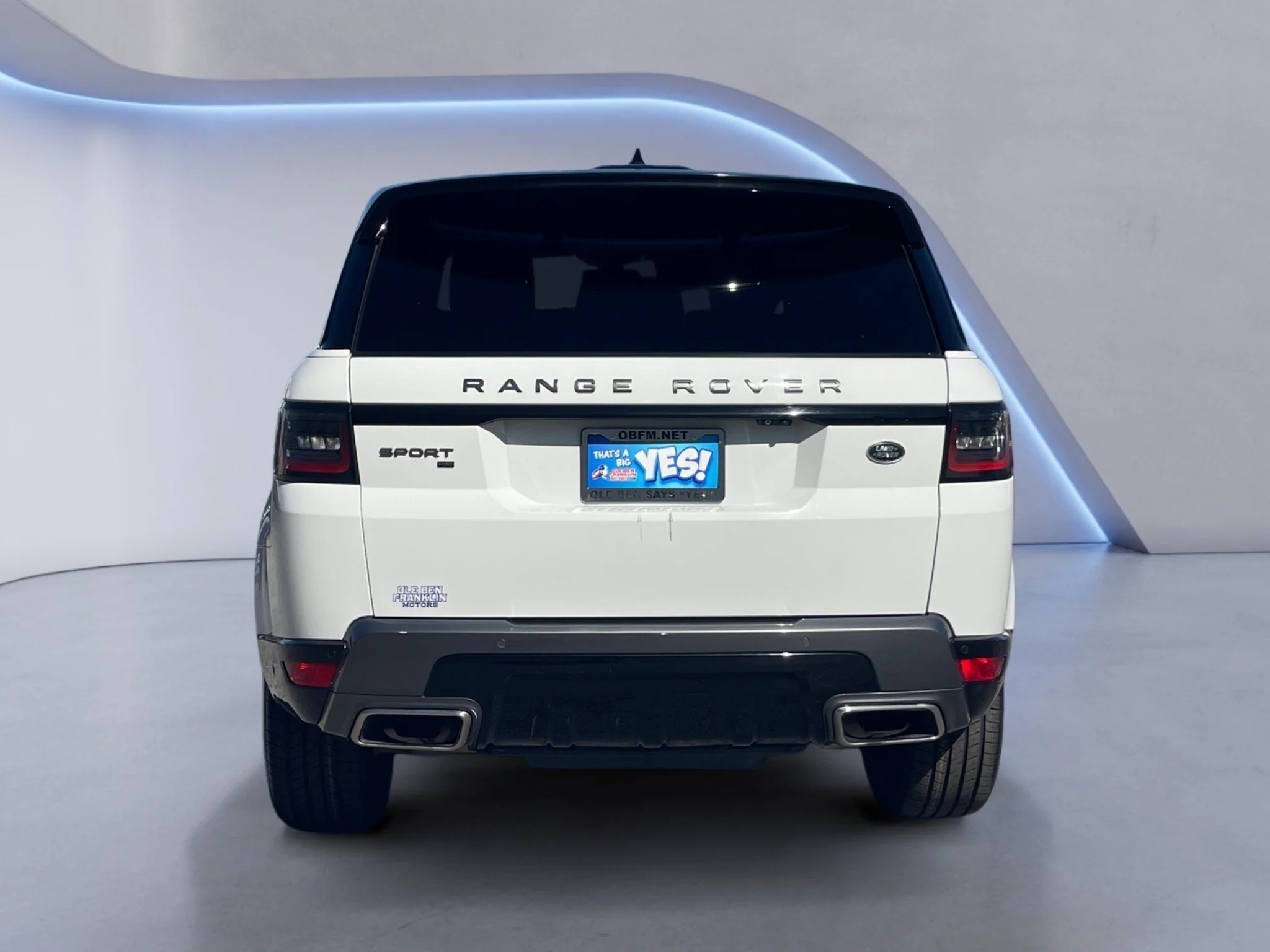 Used 2022 White Land Rover HSE Silver Edition image 4