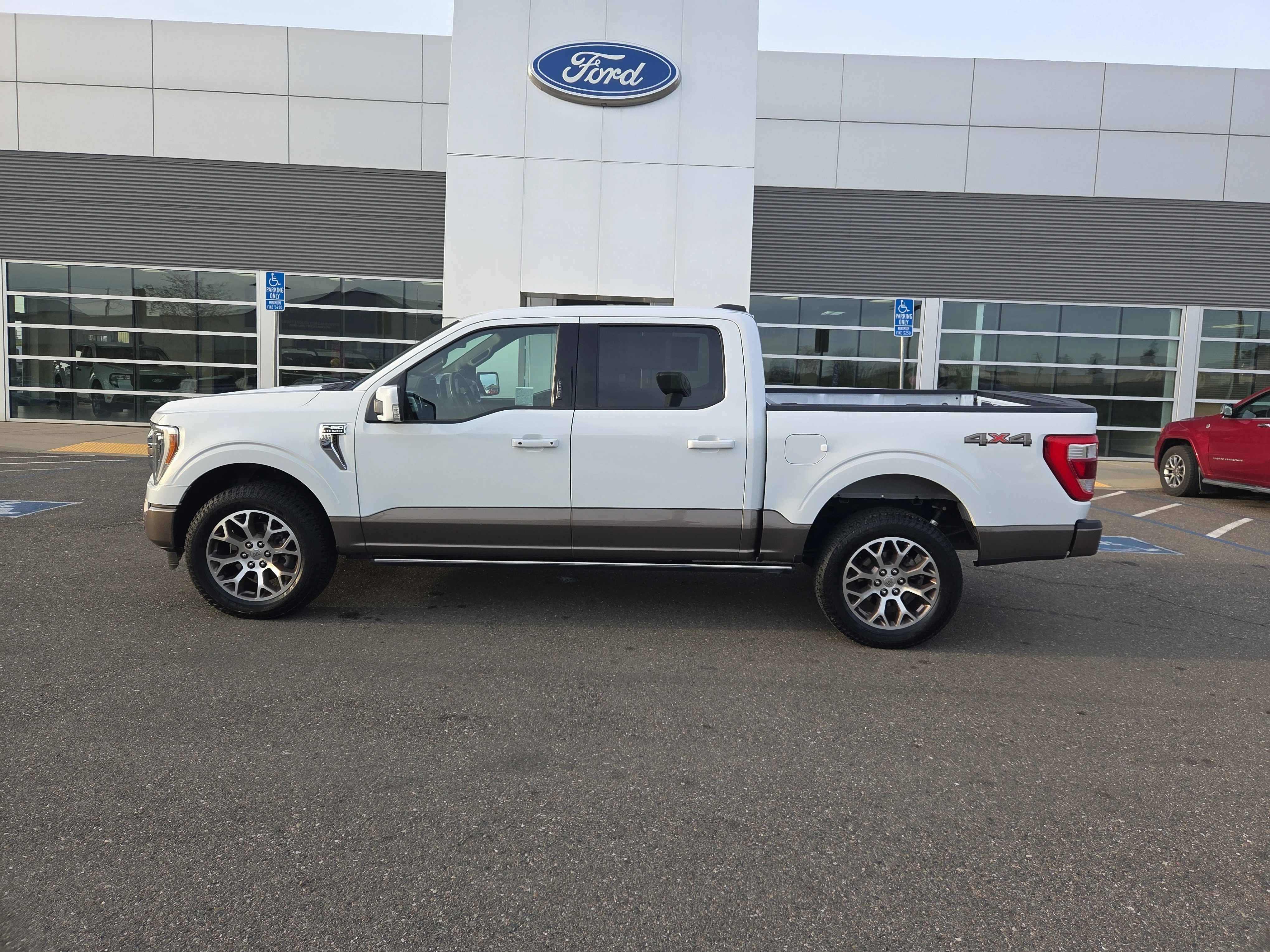 2023 Ford F-150 King Ranch - Photo 2