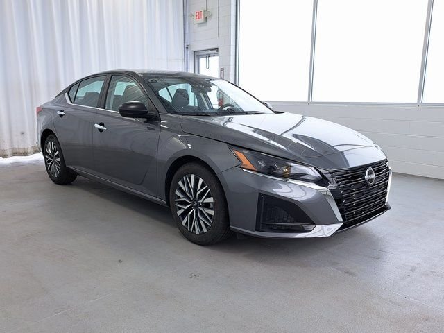 Used 2025 Gray Nissan 2.5 SV image 4