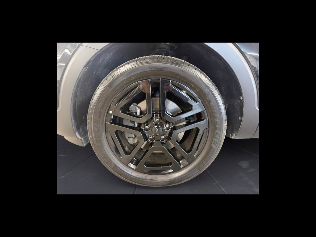 Used 2025 Black Kia SX-Prestige X-Line image 10