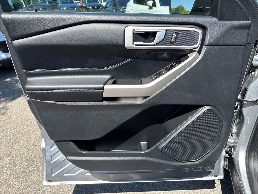 Used 2022 Silver Ford XLT image 22