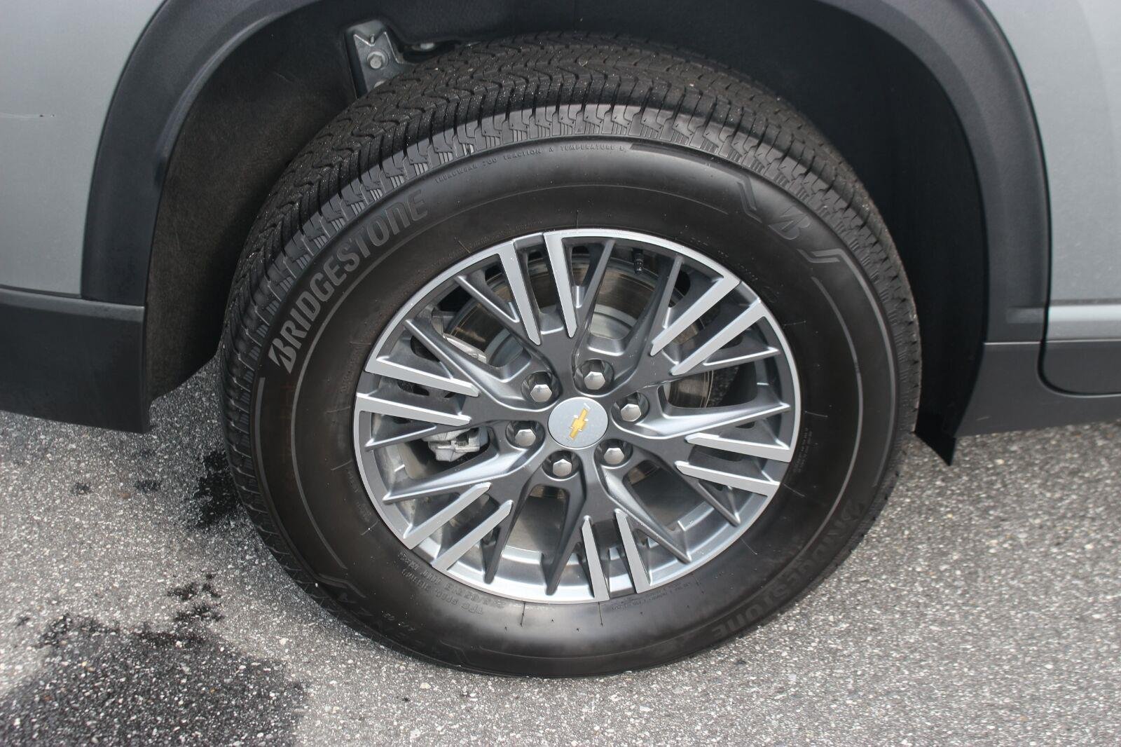 Used 2026 Sterling Gray Metallic Chevrolet LT image 39