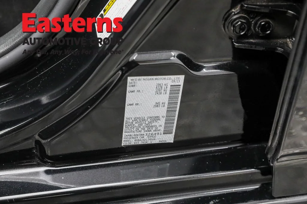 Used 2024 Black Nissan 2.5 SV image 34