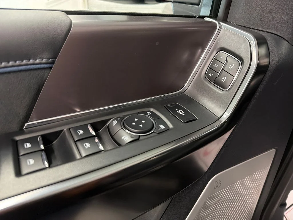 New 2026 Black Ford Platinum image 14