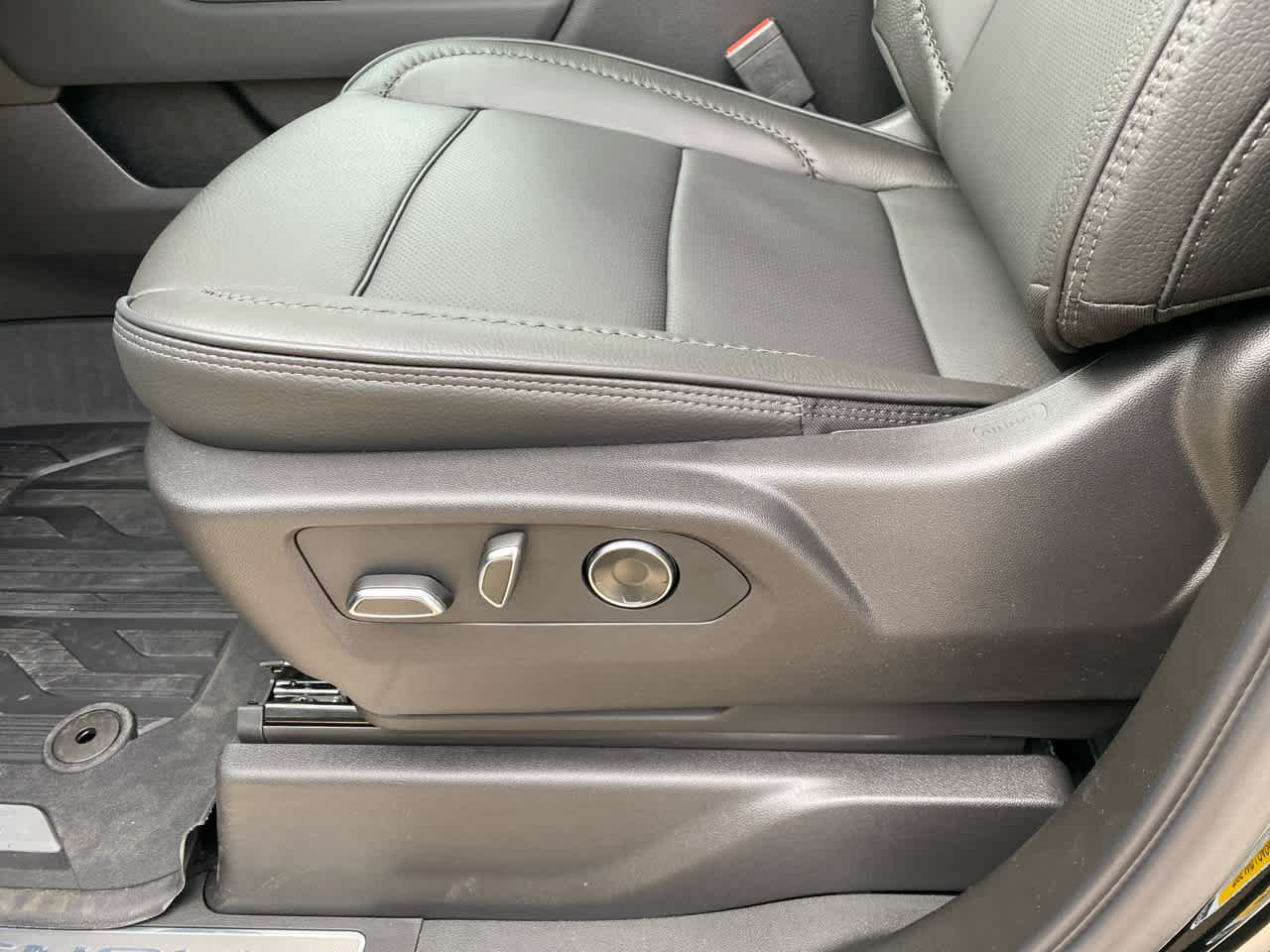 2026 GMC Sierra 2500HD Denali - Photo 15