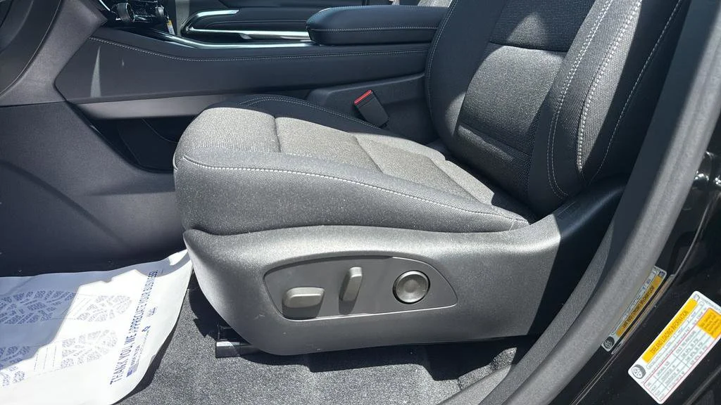 New 2026 Mosaic Black Metallic Chevrolet LT image 25