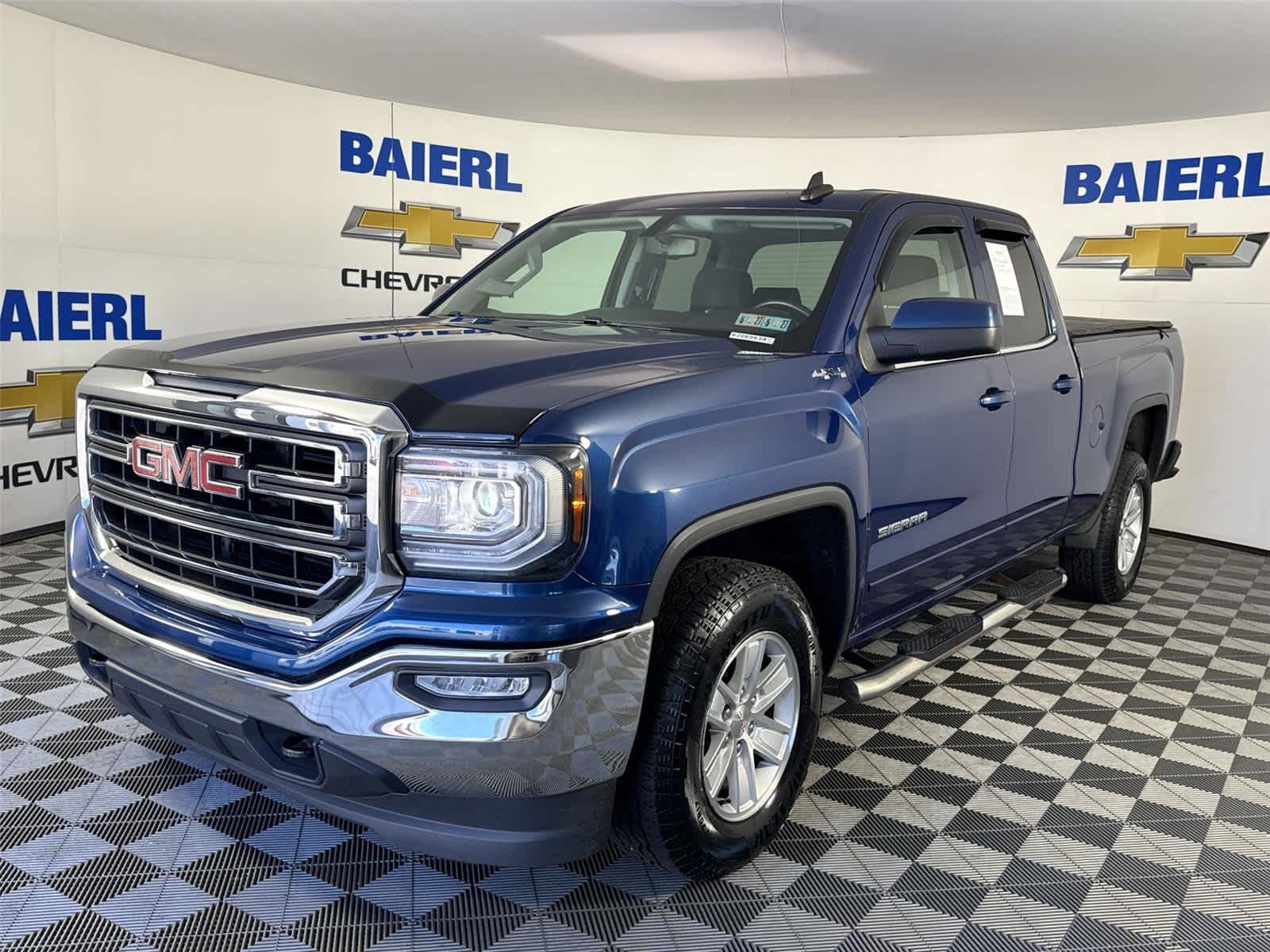 2017 GMC Sierra 4WD Double Cab Standard Box SLE's photo