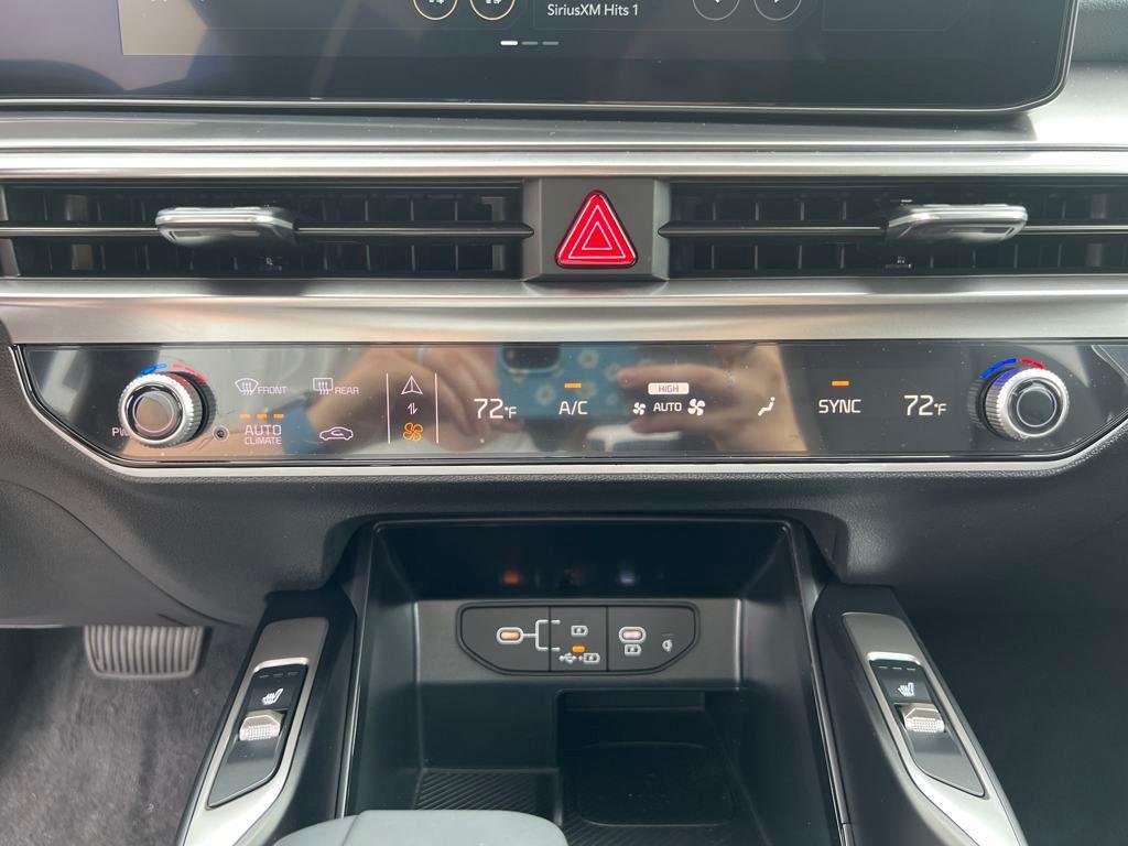 2025 Kia Sorento S - Photo 22