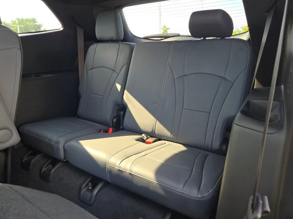 Used 2024 Black Buick Essence image 21