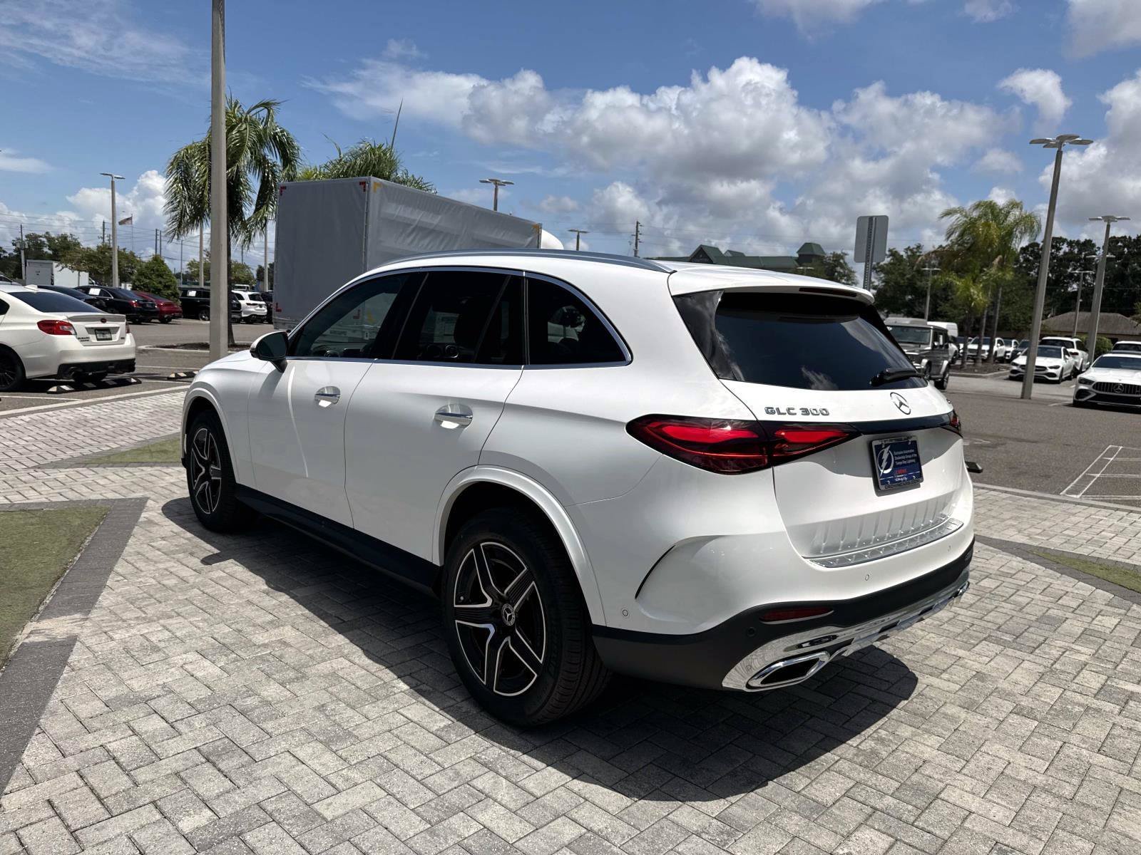 New 2026 Polar White Mercedes-Benz 300 4MATIC® SUV image 4