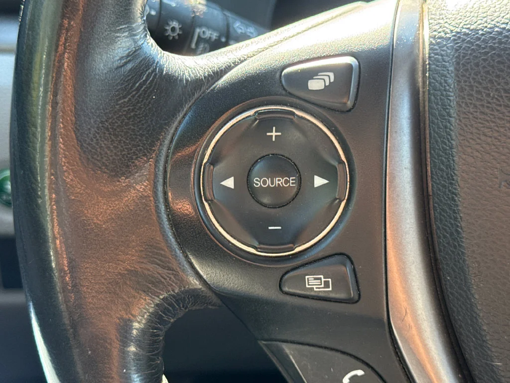 Used 2018 Lunar Silver Metallic Honda RTL-T image 29