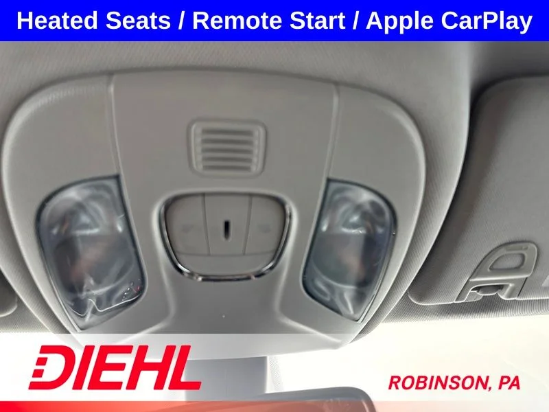 Used 2018 White Jeep Latitude image 35