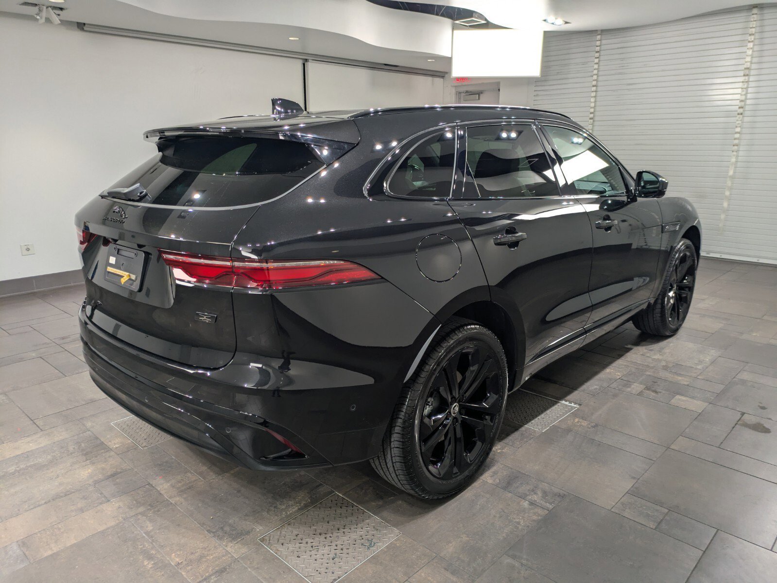 2026 Jaguar F-Pace R-Dynamic S - Photo 27