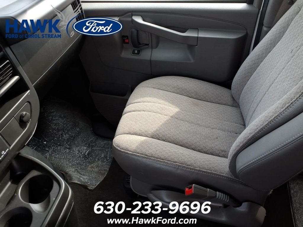 Used 2025 White Chevrolet LT image 21