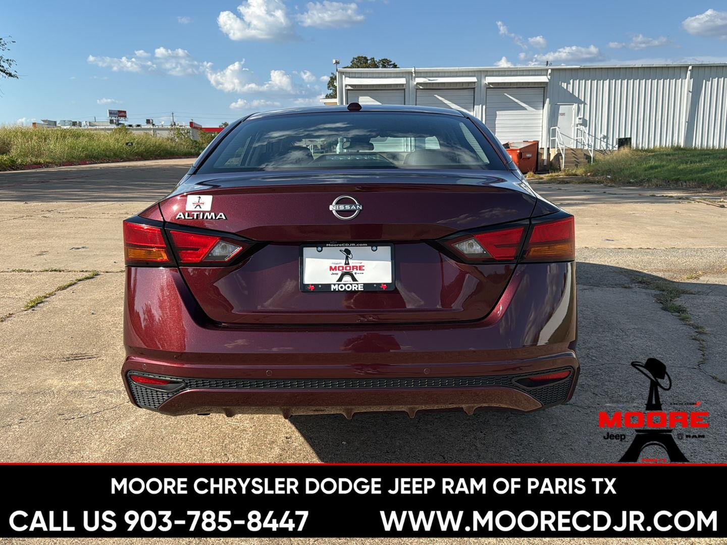 Used 2025 Garnet Pearl Metallic Nissan SV image 6