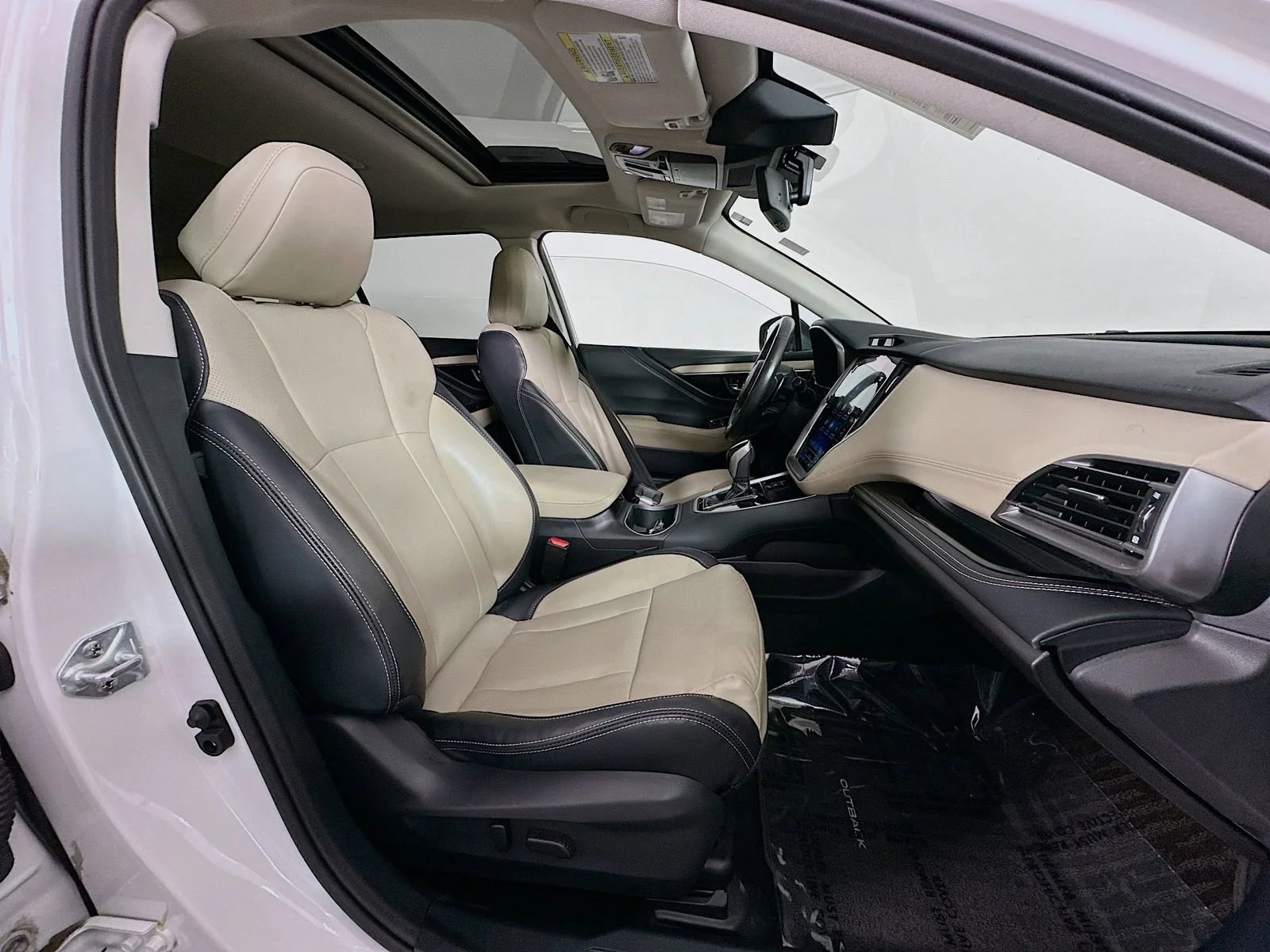 Used 2023 White Subaru Limited XT image 31