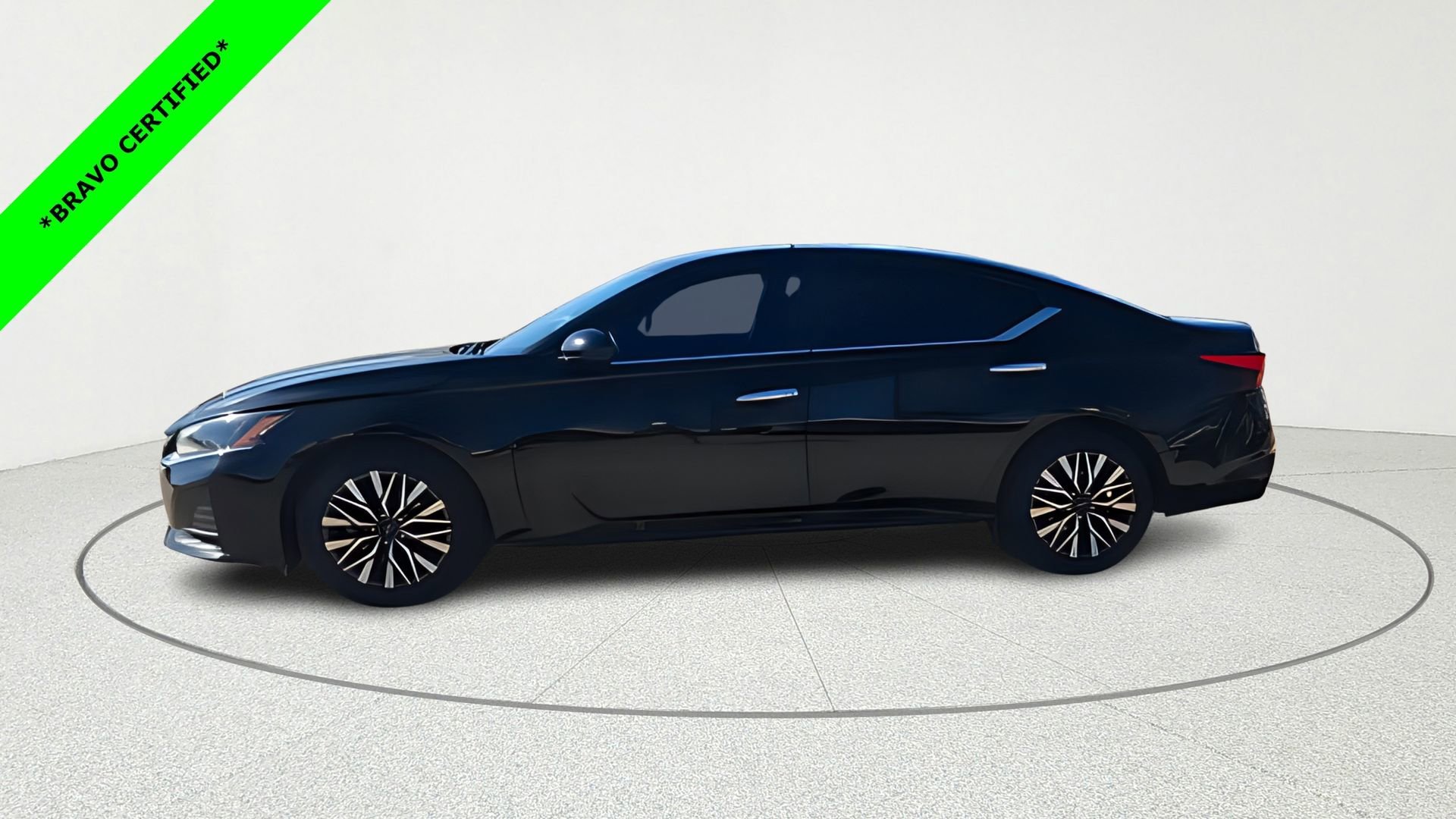 2023 Nissan Altima SV - Photo 5