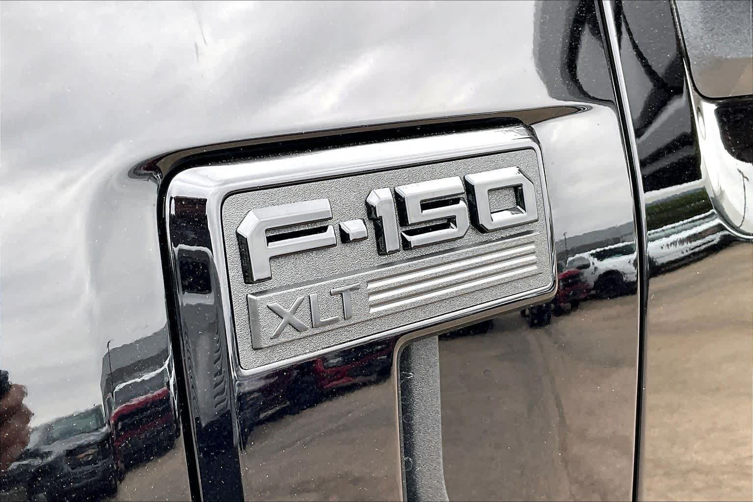 New 2026 Agate Black Metallic Ford XLT image 15