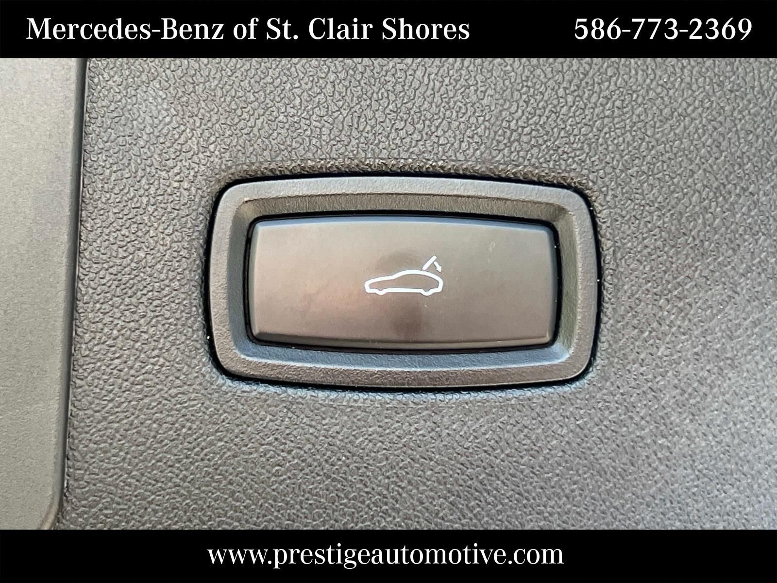Used 2021 White Porsche Base image 14