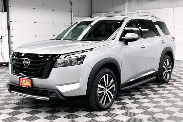 New 2025 Brilliant Silver Metallic Nissan Platinum image 2