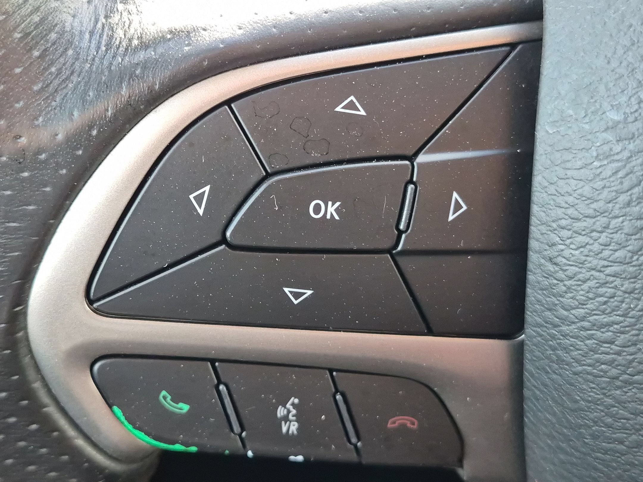 Used 2019 Billet Clearcoat Dodge SXT image 17