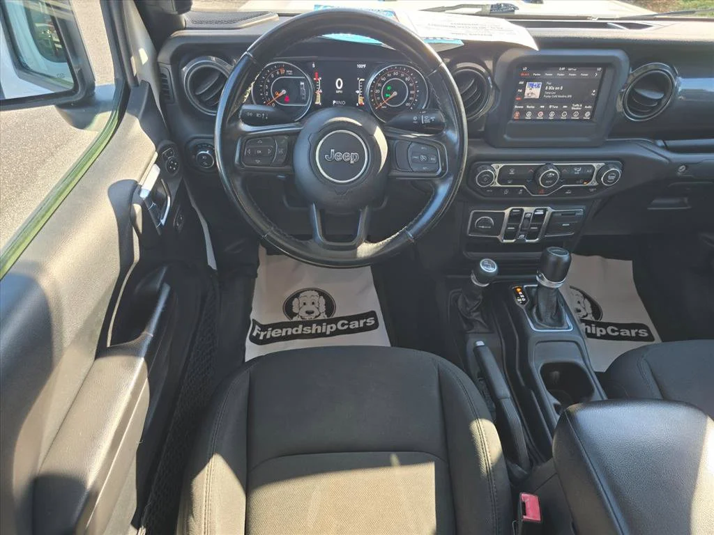 Used 2020 White Jeep Altitude image 3