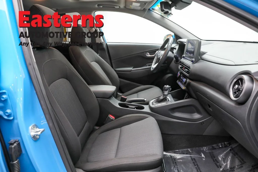 Used 2022 Teal Hyundai SEL image 22