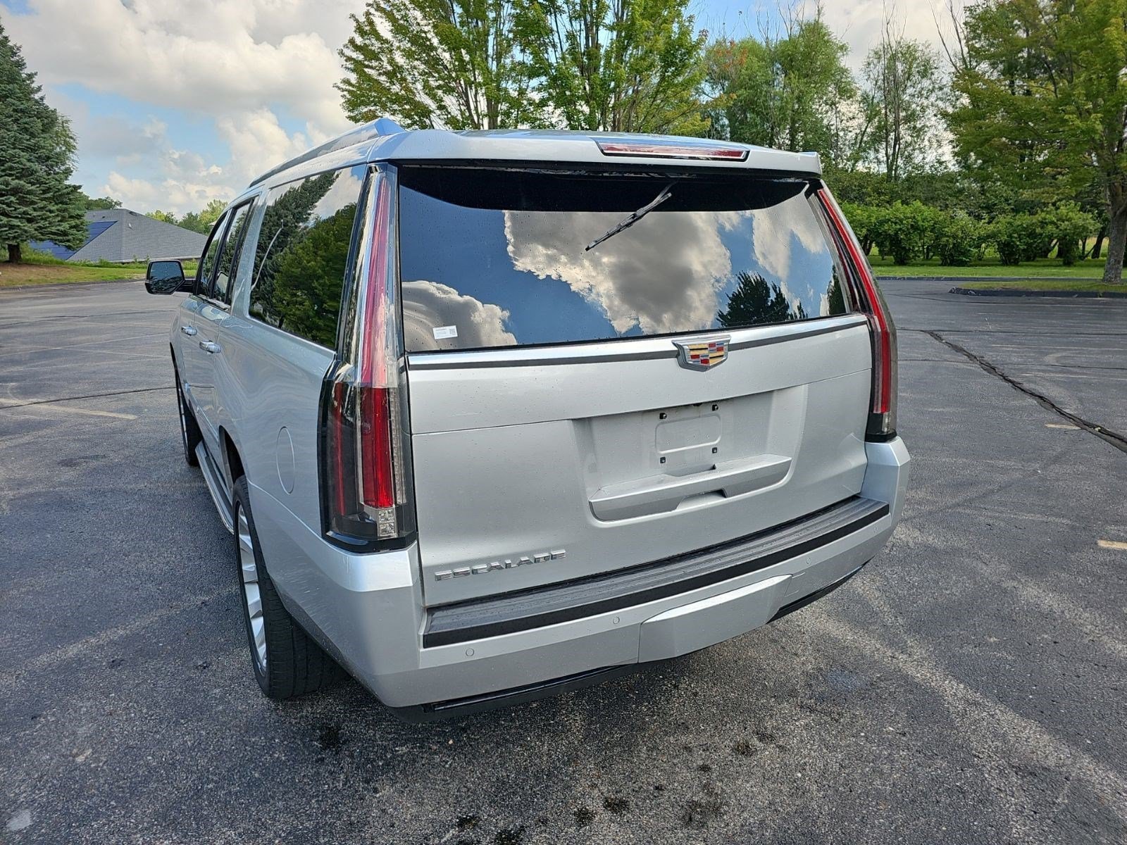 Used 2016 Radiant Silver Metallic Cadillac Luxury Collection image 3