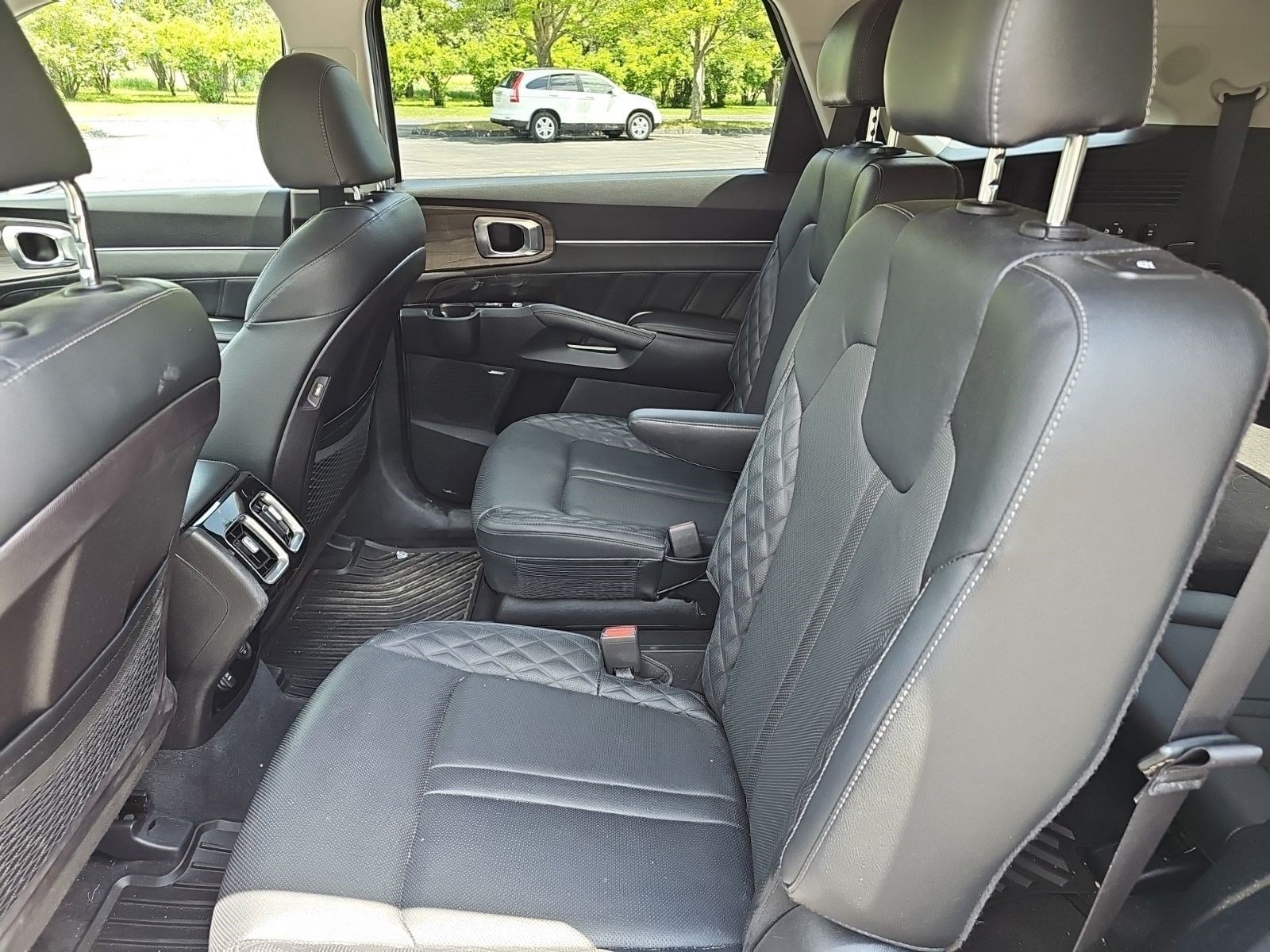 Used 2022 Everlasting Silver Kia X-Line SX Prestige image 16