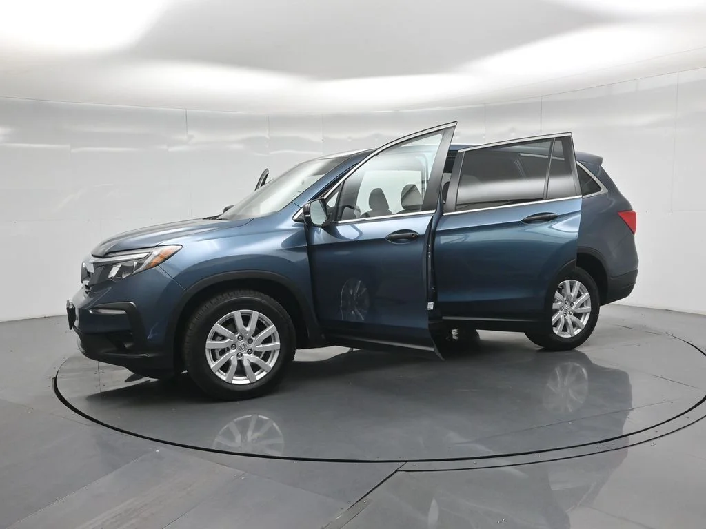 Used 2019 Black Honda LX image 37