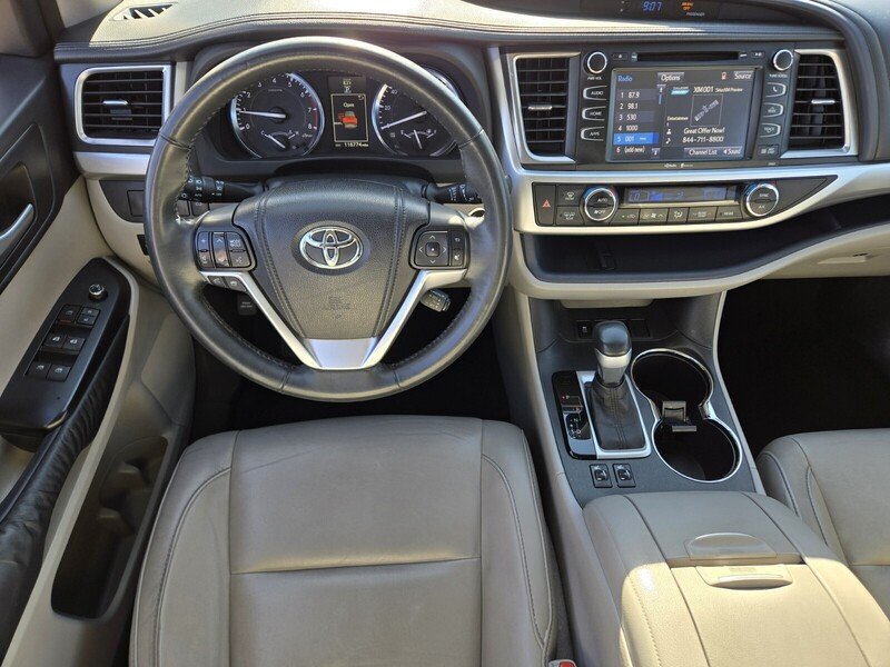 Used 2015 Green Toyota XLE V6 image 13