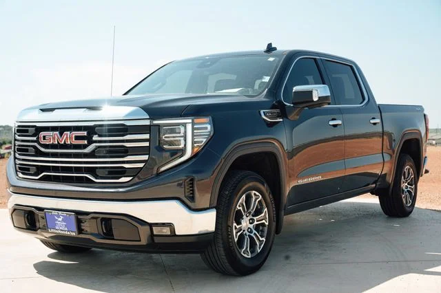 Pre-Owned 2025 GMC Sierra 1500 SLT With Navigation