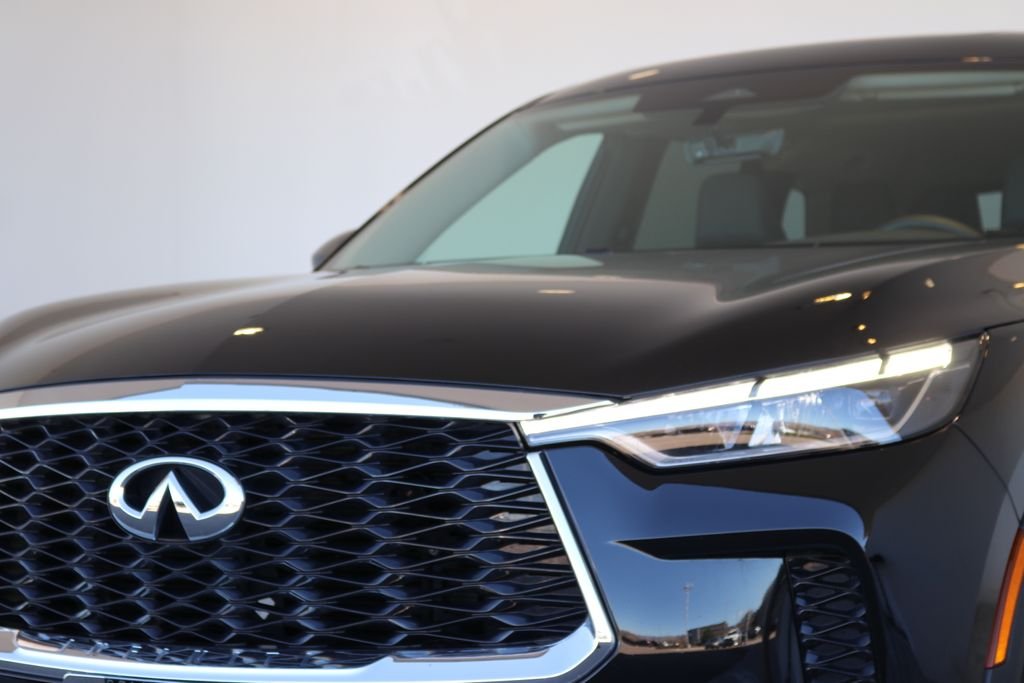 Certified Used 2025 Black INFINITI PURE image 57