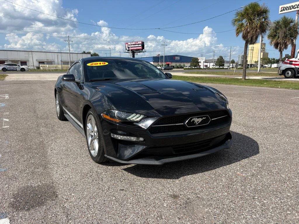 2019 Ford Mustang EcoBoost Coupe Premium's photo