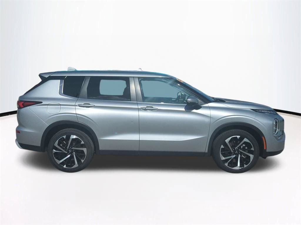 2024 Mitsubishi Outlander SE Black Edition - Photo 4